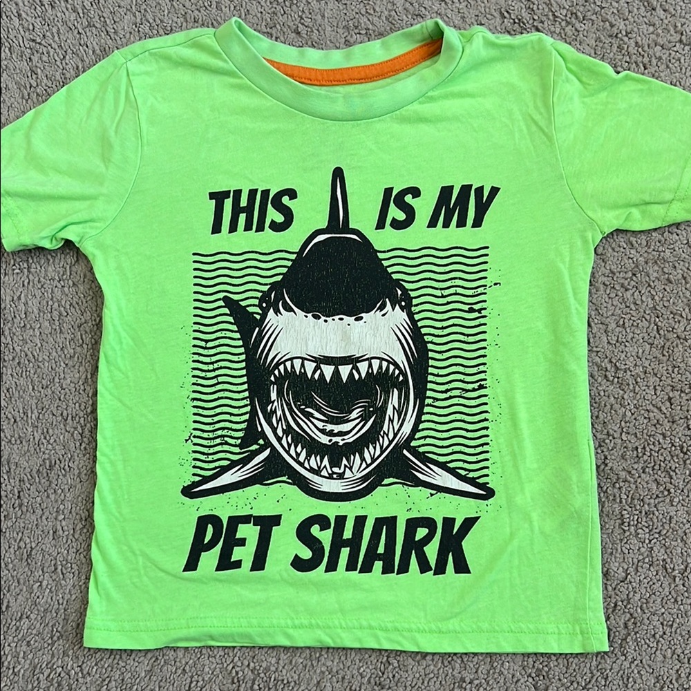 ADT Green Graphic T-Shirt size 5